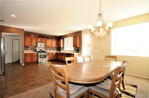 723 Cedar View Dr, Beaumont, CA 92223 photo 3