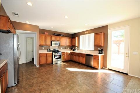 723 Cedar View Dr, Beaumont, CA 92223 photo 4