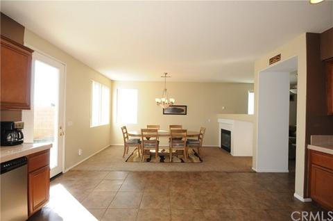 723 Cedar View Dr, Beaumont, CA 92223 photo 2