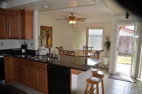1027 W Pinedale Ave, Rialto, CA 92376 photo 8