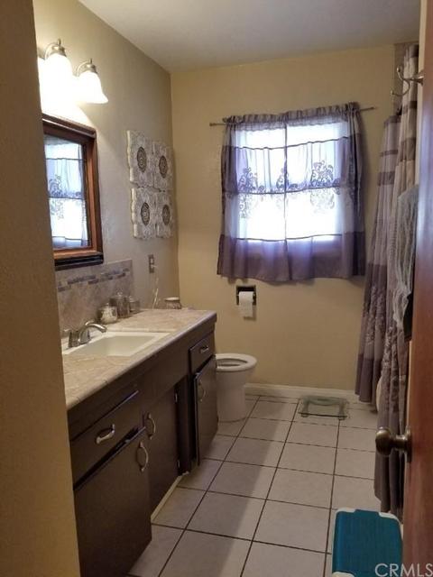 3655 Harding St, Riverside, CA 92506 photo 2
