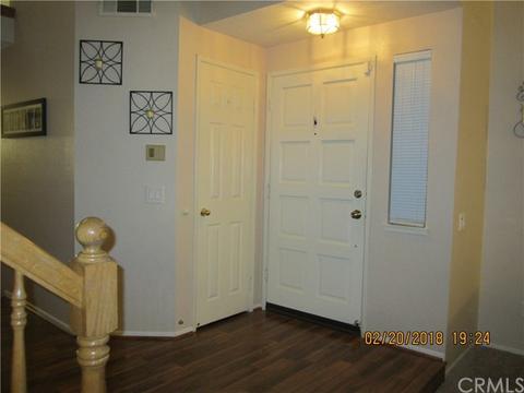 547 Carnes Cir, Redlands, CA 92374 photo 4