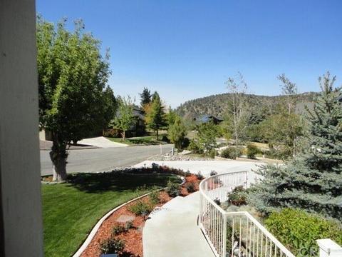 5351 Pacific Crest Dr, Wrightwood, CA 92397 photo 2