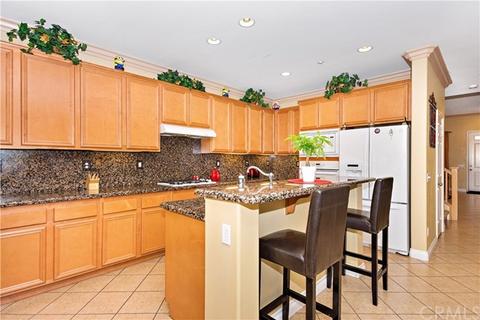 15336 Palm Leaf Ln, Fontana, CA 92336 photo 5