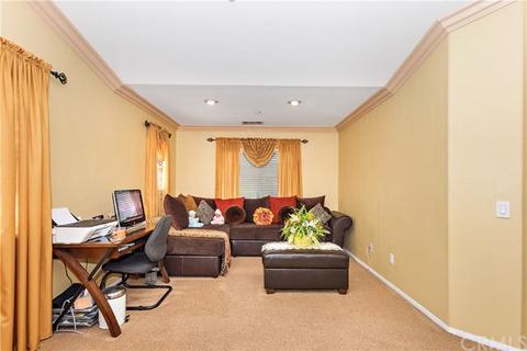 15336 Palm Leaf Ln, Fontana, CA 92336 photo 10
