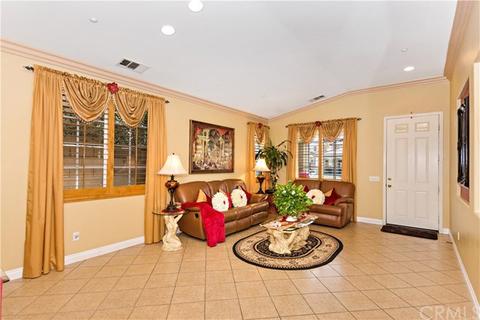 15336 Palm Leaf Ln, Fontana, CA 92336 photo 4