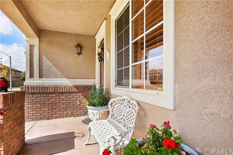 15336 Palm Leaf Ln, Fontana, CA 92336 photo 2