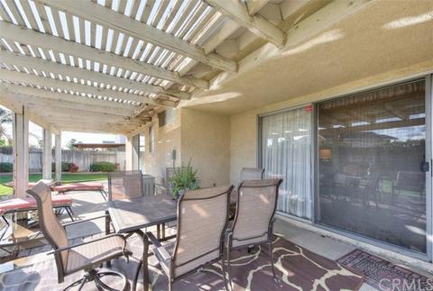 15073 Primrose Ct, Fontana, CA 92336 photo 9