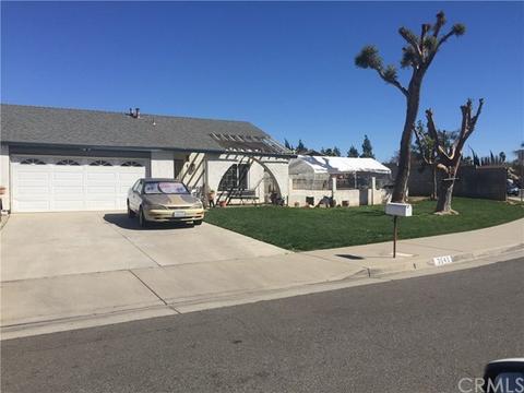 3043 Strassbourg Dr, Riverside, CA 92504 photo 1