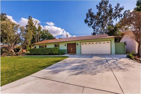 2230 Elsinore Rd, Riverside, CA 92506 photo 2
