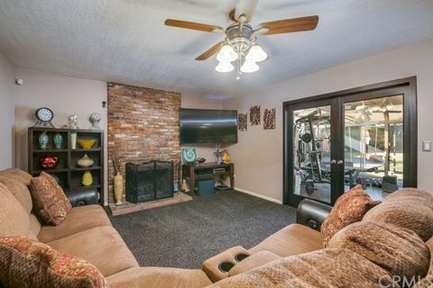 460 E Van Koevering St, Rialto, CA 92376 photo 12