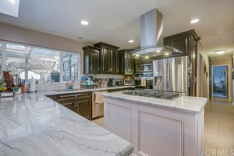 460 E Van Koevering St, Rialto, CA 92376 photo 9