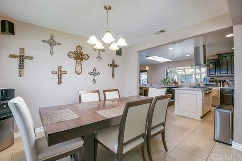 460 E Van Koevering St, Rialto, CA 92376 photo 7