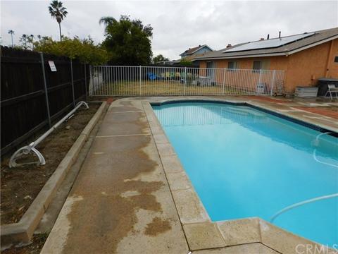 8745 Encina Dr, Fontana, CA 92335 photo 15