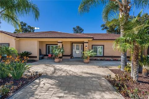 2520 Tara Ln, Riverside, CA 92506 photo 4