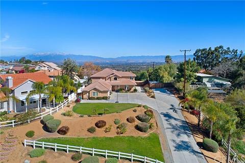 14482 Rock Pl, Riverside, CA 92503 photo 4