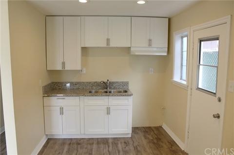 617 W Cherry St, Compton, CA 90222 photo 3