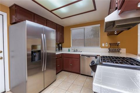 19457 Fredonia Ct, Riverside, CA 92508 photo 9
