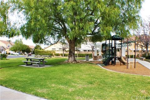 352 Danbury Ct, Corona, CA 92879 photo 42