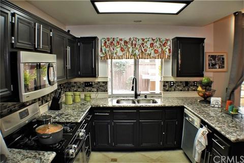 352 Danbury Ct, Corona, CA 92879 photo 11