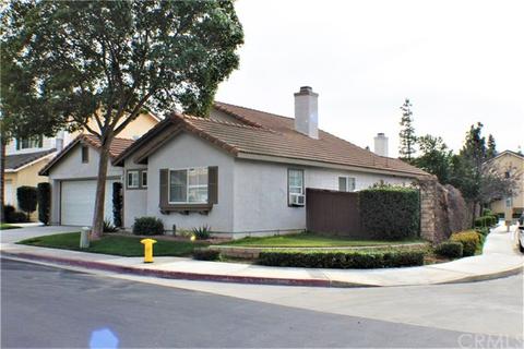 352 Danbury Ct, Corona, CA 92879 photo 3