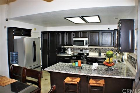 352 Danbury Ct, Corona, CA 92879 photo 9