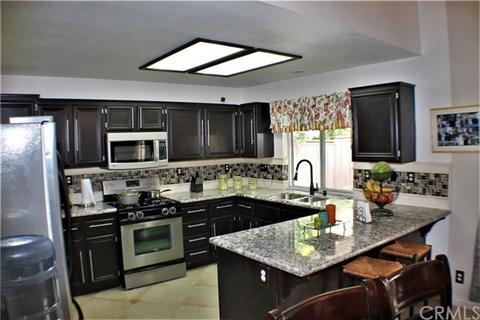 352 Danbury Ct, Corona, CA 92879 photo 8