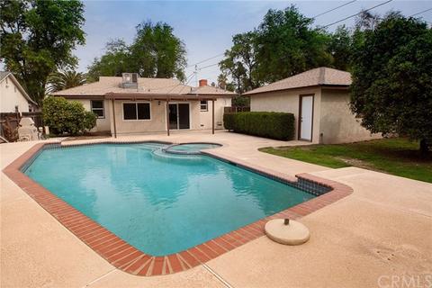 4540 Cover St, Riverside, CA 92506 photo 3