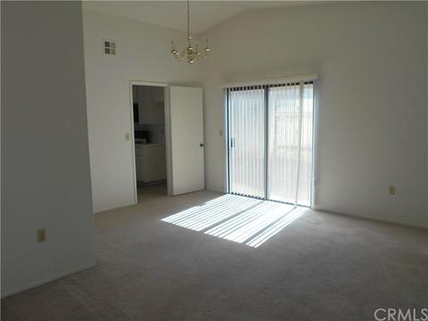 3093 Westfield Dr, Riverside, CA 92503 photo 4
