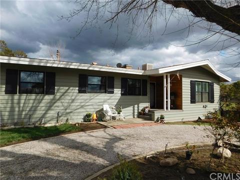 1075 Donna Ln, Calimesa, CA 92320 photo 2