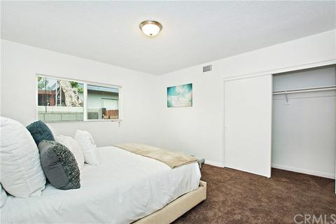 523 E Mariposa Dr, Rialto, CA 92376 photo 14