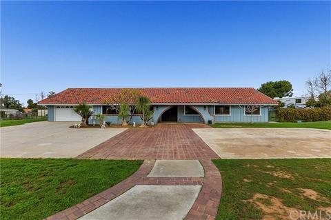 1615 Bradley St, Riverside, CA 92506 photo 1