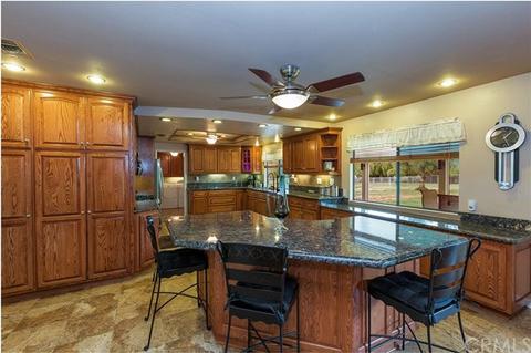1615 Bradley St, Riverside, CA 92506 photo 12