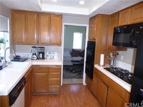 28690 Lemon St, Highland, CA 92346 photo 11