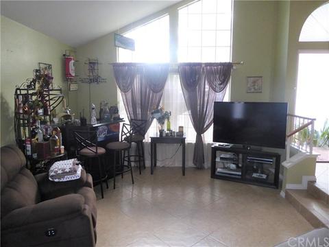 28690 Lemon St, Highland, CA 92346 photo 4