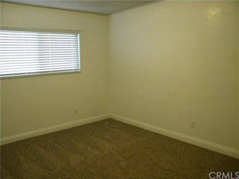 8166 Pepper Ave, Fontana, CA 92335 photo 13