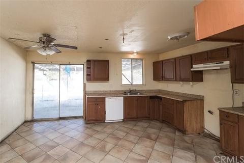 1504 Blythe Ave, Highland, CA 92346 photo 6