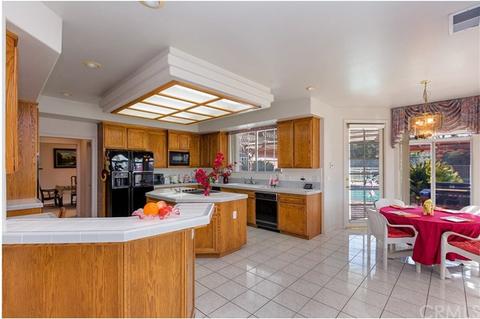 1320 Coronet Dr, Riverside, CA 92506 photo 21