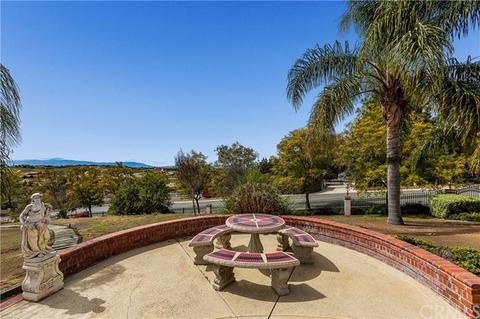 1320 Coronet Dr, Riverside, CA 92506 photo 54