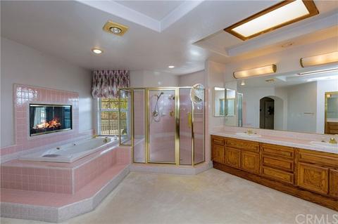 1320 Coronet Dr, Riverside, CA 92506 photo 25