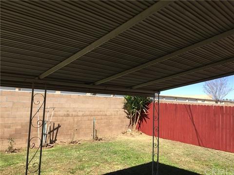 8885 Pembroke Ave, Riverside, CA 92503 photo 12