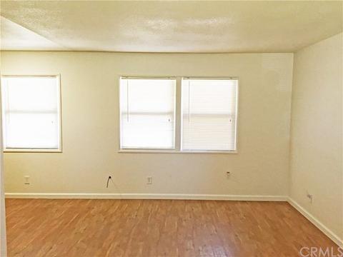 8885 Pembroke Ave, Riverside, CA 92503 photo 4