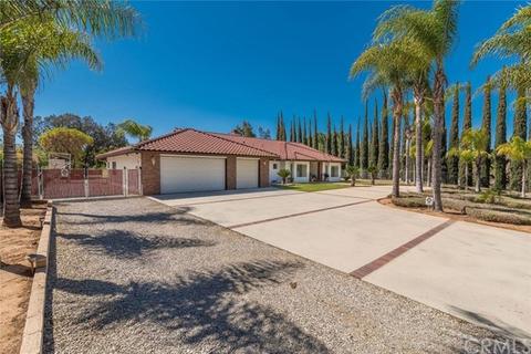 18605 Hibiscus Ave, Riverside, CA 92508 photo 2