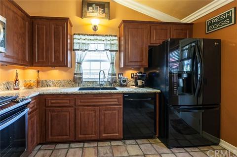 949 Forest Dr, Colton, CA 92324 photo 10