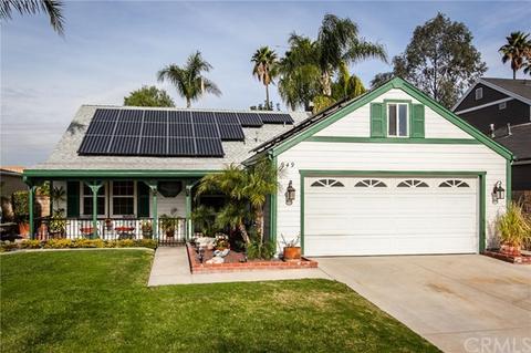 949 Forest Dr, Colton, CA 92324 photo 1