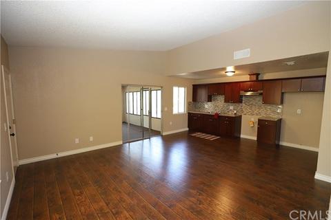 565 N Lamarr St, Rialto, CA 92376 photo 9