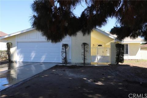 565 N Lamarr St, Rialto, CA 92376 photo 2