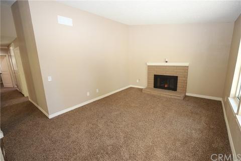 565 N Lamarr St, Rialto, CA 92376 photo 6