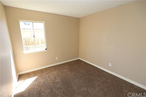 565 N Lamarr St, Rialto, CA 92376 photo 14