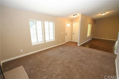 565 N Lamarr St, Rialto, CA 92376 photo 8